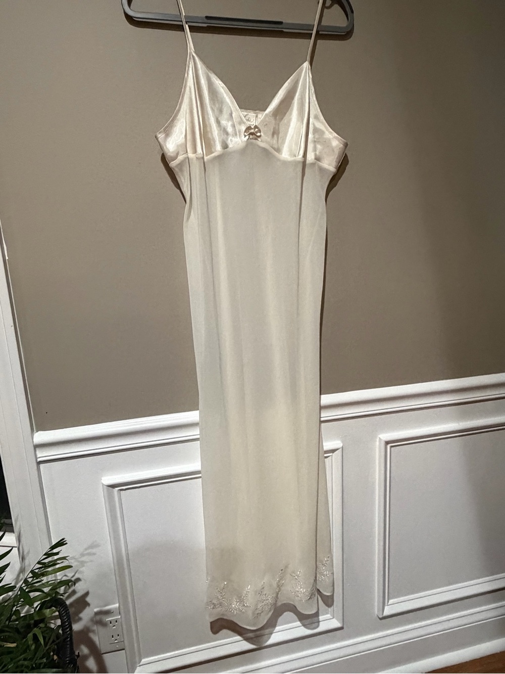 Elegant Cream Satin & Chiffon Slip Dress with Lace Hem